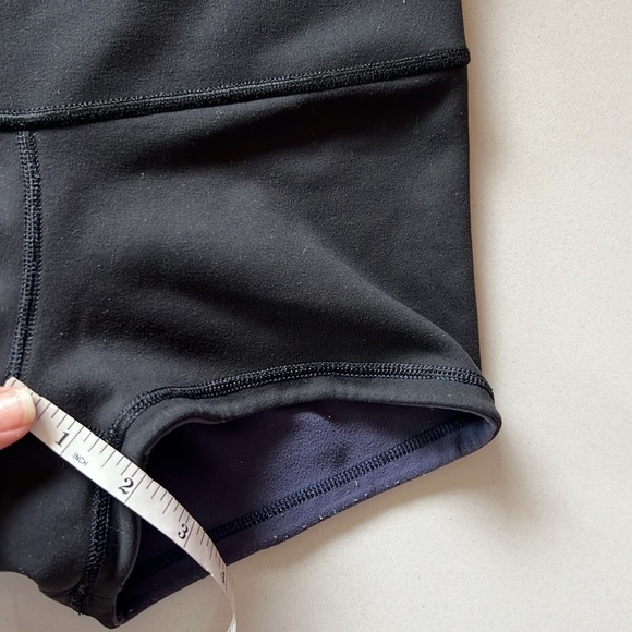 Lululemon 🍋 Boogie Shorts Reversible Size 6 - Picture 8 of 10